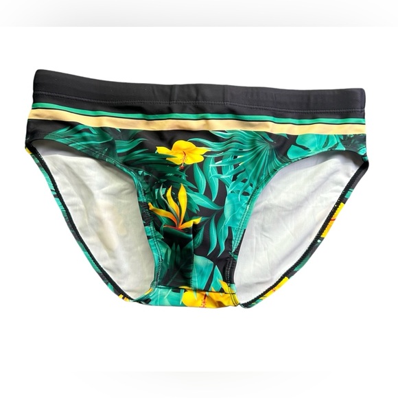 UXH Brand Men Swim Briefs Low Waist Tight Fit Sexy Swimwear swim bottoms NWOT - Picture 2 of 8